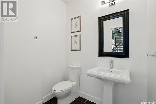 739 Beechdale Way, Saskatoon, SK - Indoor Photo Showing Bathroom