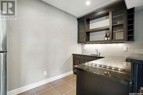 739 Beechdale Way, Saskatoon, SK - Indoor Photo Showing Kitchen