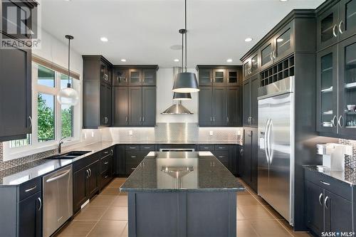739 Beechdale Way, Saskatoon, SK - Indoor Photo Showing Kitchen With Double Sink With Upgraded Kitchen