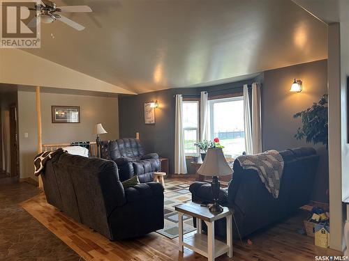 455 4Th Street, Carrot River, SK - Indoor Photo Showing Living Room