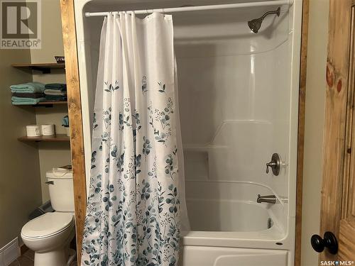 455 4Th Street, Carrot River, SK - Indoor Photo Showing Bathroom