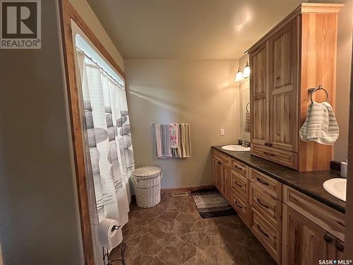 455 4Th Street, Carrot River, SK - Indoor Photo Showing Bathroom
