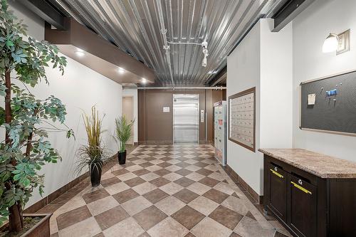 Elevator - 505-450 Place Fabien-Drapeau, Sainte-Thérèse, QC - Indoor Photo Showing Other Room