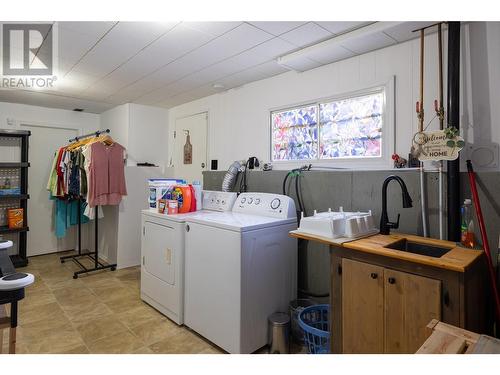 Large laundry downstairs - 3102 13 Street, Vernon, BC - Indoor Photo Showing Laundry Room