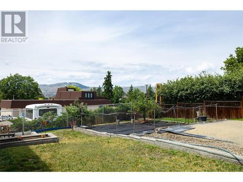 3102 13 Street, Vernon, BC - Outdoor