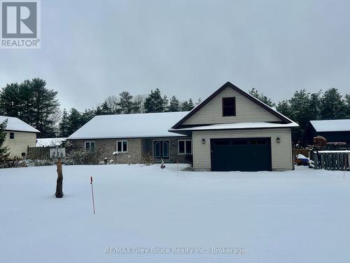 236 BRUCE STREET  South Bruce Peninsula, ON N0H 2T0