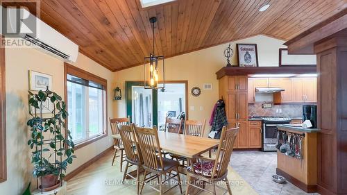 236 Bruce Street, South Bruce Peninsula, ON - Indoor Photo Showing Dining Room