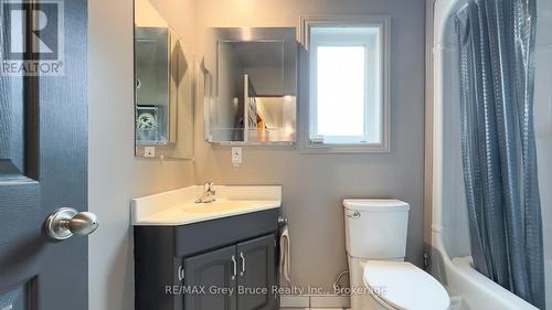 236 Bruce Street, South Bruce Peninsula, ON - Indoor Photo Showing Bathroom