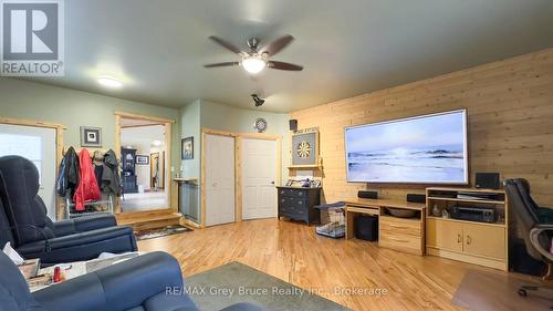 236 Bruce Street, South Bruce Peninsula, ON - Indoor