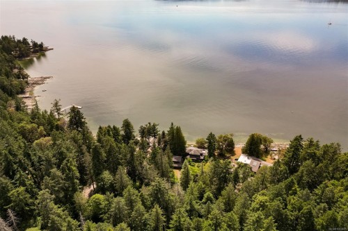 114 Arbutus Rd, Salt Spring, BC 