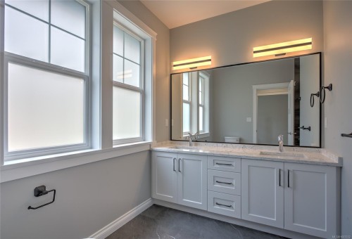 2036 Oakhill Pl, Duncan, BC 