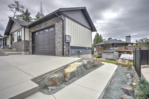 2036 Oakhill Pl, Duncan, BC 