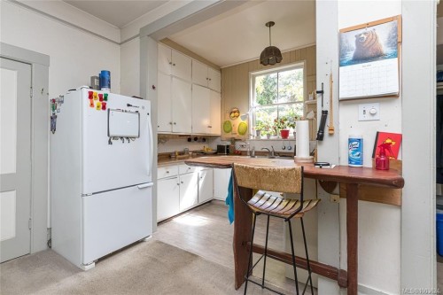 1794 Midgard Ave, Saanich, BC 