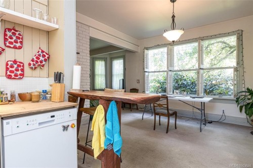 1794 Midgard Ave, Saanich, BC 