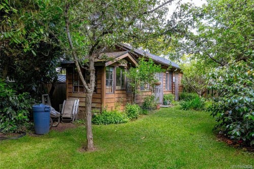 1794 Midgard Ave, Saanich, BC 