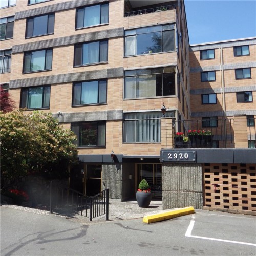403-2920 Cook St  Victoria, BC V8T 3S7