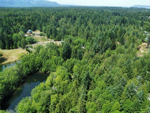 1075 Spider Lake Rd, Qualicum Beach, BC 