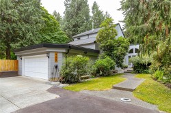 885 Falkirk Ave  North Saanich, BC V8L 5G8