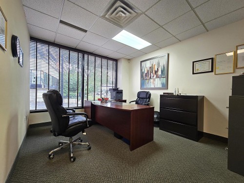 Office - 104-45 Place Charles-Le Moyne, Longueuil (Le Vieux-Longueuil), QC - Indoor Photo Showing Office