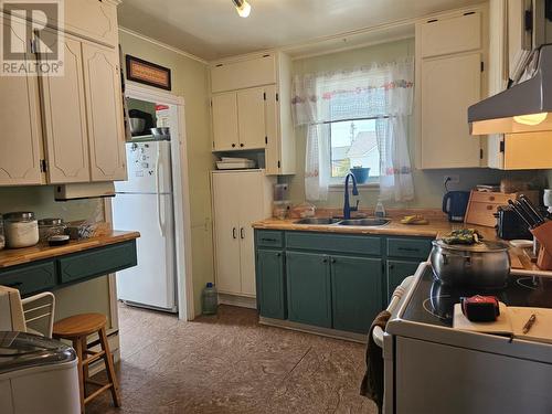 2 First Avenue, Channel-Port Aux Basques, NL - Indoor Photo Showing Kitchen With Double Sink