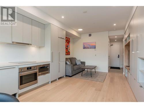 4280 Red Mountain Road Unit# 115, Rossland, BC - Indoor With Fireplace