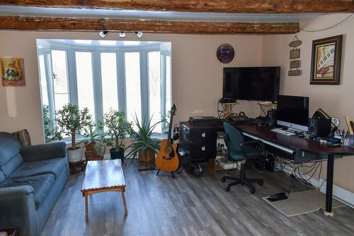 Salon - 184 9E Rang, Lefebvre, QC 
