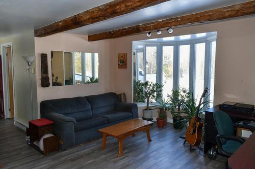 Salon - 184 9E Rang, Lefebvre, QC 