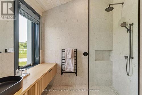 516450 7Th Line, Blue Mountains, ON - Indoor Photo Showing Bathroom