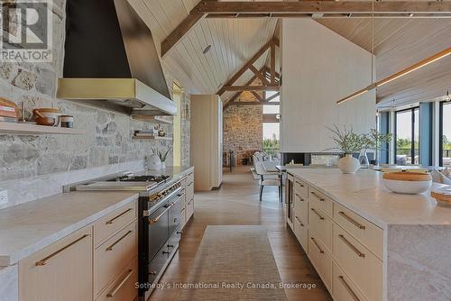 516450 7Th Line, Blue Mountains, ON - Indoor Photo Showing Kitchen