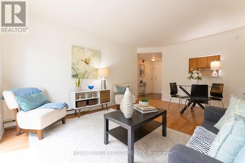 106 - 61 Main Street, Toronto, ON - Indoor Photo Showing Living Room