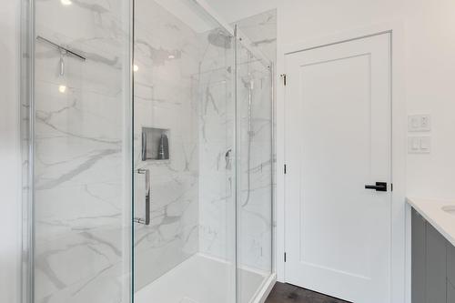 Salle de bains - 553 Av. Des Érables, Coaticook, QC - Indoor Photo Showing Bathroom