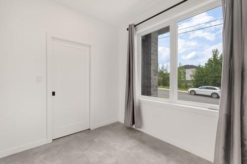 Chambre à coucher - 553 Av. Des Érables, Coaticook, QC - Indoor Photo Showing Other Room