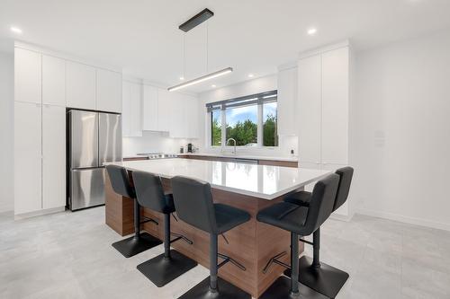 Cuisine - 553 Av. Des Érables, Coaticook, QC - Indoor