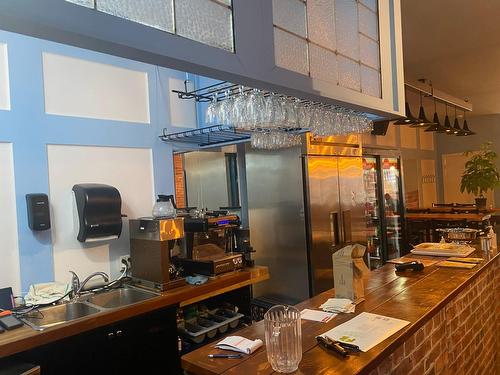 Commerce - 4370 Rue Notre-Dame O., Montréal (Le Sud-Ouest), QC 