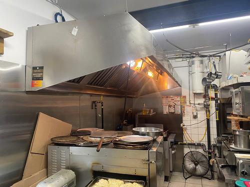 Commerce - 4370 Rue Notre-Dame O., Montréal (Le Sud-Ouest), QC 