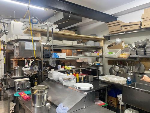 Commerce - 4370 Rue Notre-Dame O., Montréal (Le Sud-Ouest), QC 