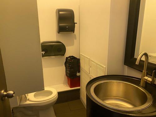 Commerce - 4370 Rue Notre-Dame O., Montréal (Le Sud-Ouest), QC 