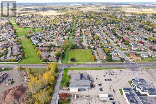 5 - 4257 MONTROSE ROAD  Niagara Falls, ON L2H 1K1