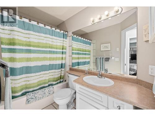 1404 Inkar Road, Kelowna, BC - Indoor Photo Showing Bathroom