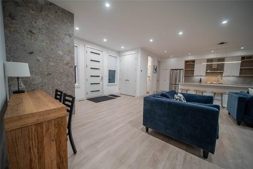 6392 Tie Lake Road, Jaffray, BC - Indoor