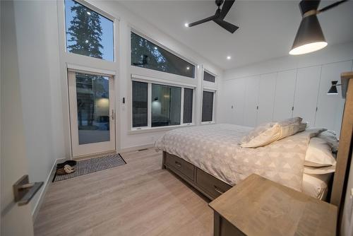 6392 Tie Lake Road, Jaffray, BC - Indoor Photo Showing Bedroom