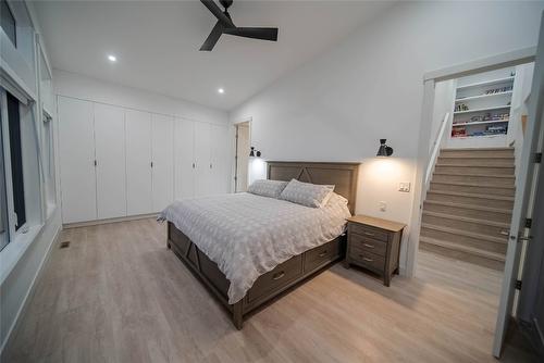 6392 Tie Lake Road, Jaffray, BC - Indoor Photo Showing Bedroom