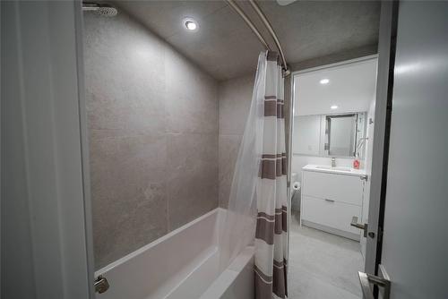 6392 Tie Lake Road, Jaffray, BC - Indoor Photo Showing Bathroom