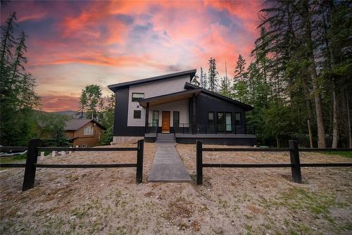 6392 Tie Lake Road, Jaffray, BC - Outdoor With Deck Patio Veranda