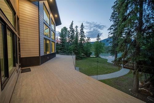 6392 Tie Lake Road, Jaffray, BC - Outdoor