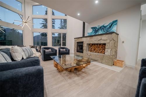 6392 Tie Lake Road, Jaffray, BC - Indoor Photo Showing Living Room With Fireplace
