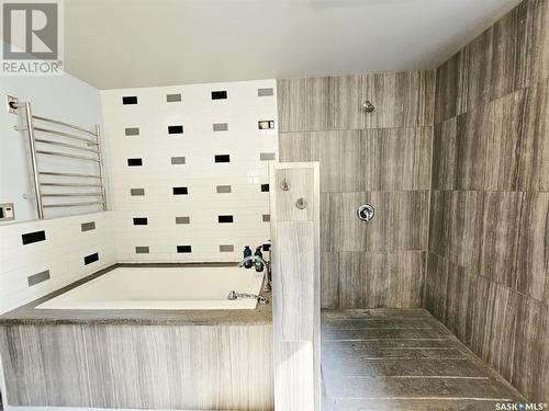 347 Maple Avenue, Yorkton, SK - Indoor Photo Showing Bathroom