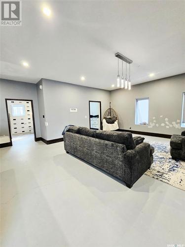 347 Maple Avenue, Yorkton, SK - Indoor