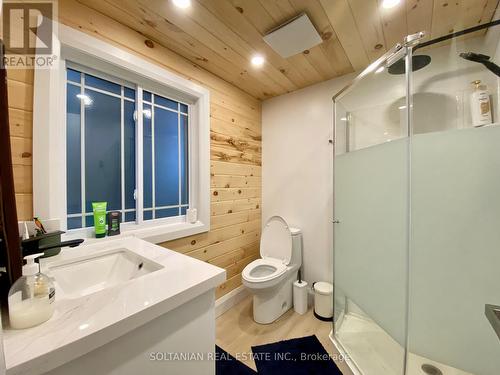 29 Paradise Road, Kawartha Lakes, ON - Indoor Photo Showing Bathroom