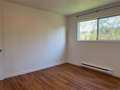 461 Coal Harbour Rd, Coal Harbour, BC - Indoor Photo Showing Other Room